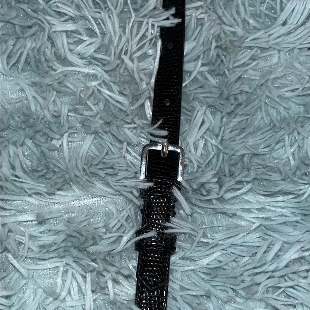 GILI CAMO LEATHER CROSSBODY BAG/ SILVER ID WRISTLET EUC - Picture 10 of 11